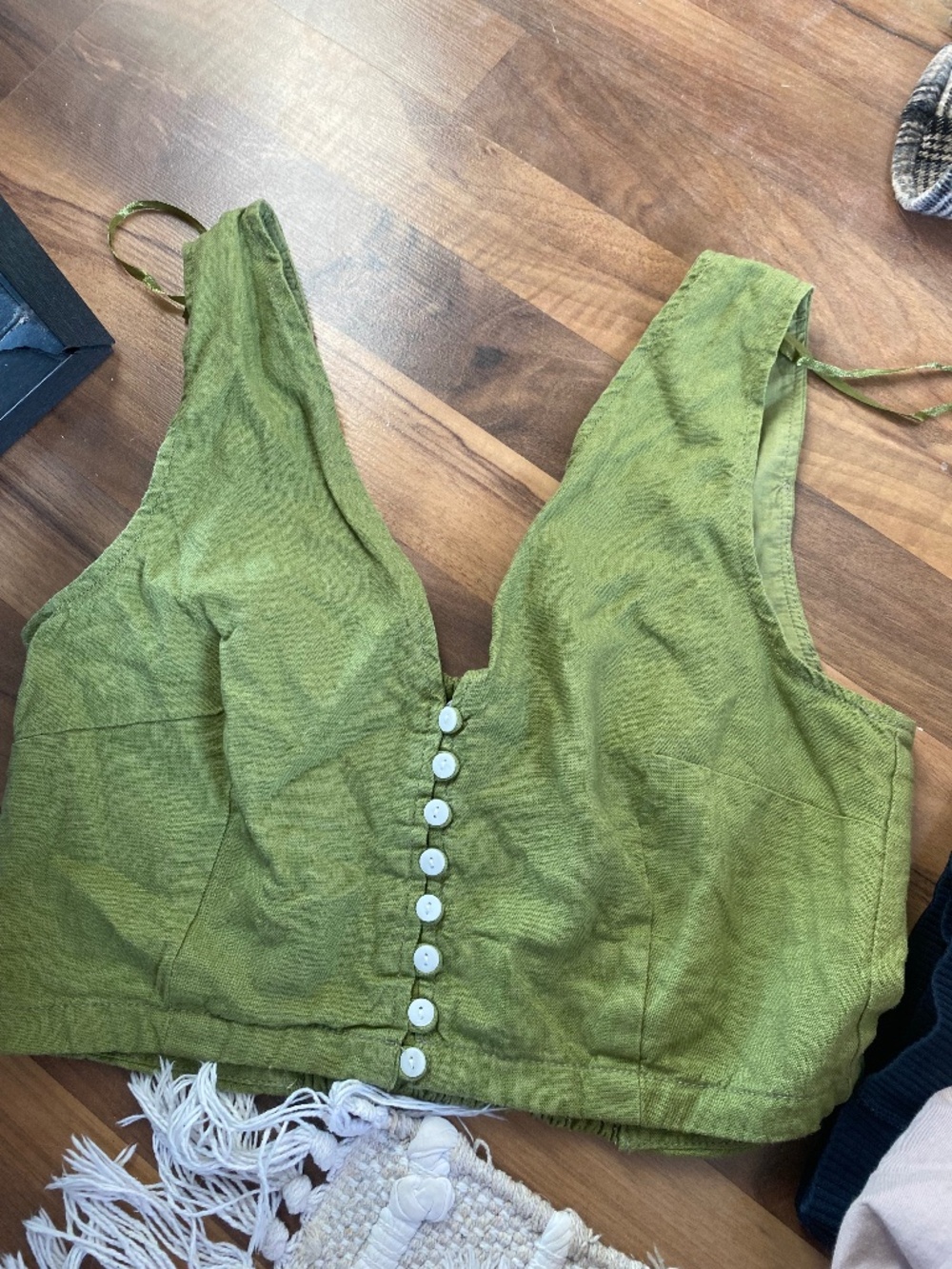 Cropped linen tank